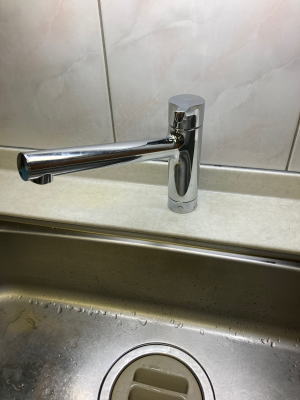 TOTO製の台所用シングルレバー混合栓【TKS05301J】で交換完了