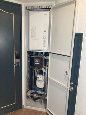 既設:リンナイ製 RUX-V1615SFFBA-E PS設置後方給排気型