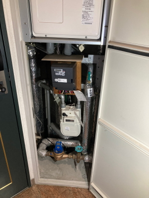 既設:リンナイ製 RUX-V1615SFFBA-E PS設置後方給排気型