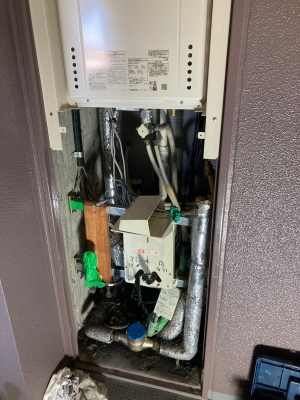 新しいふろ給湯器：GT-2470SAW-TB-1-BL　の本体が無事設置できました