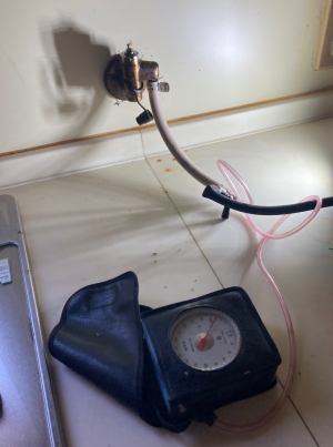 既設：小ホース用１口ガスコック（開閉ツマミがあるタイプ）（9.5ｍｍ）