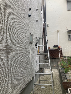 屋外側の排湿トップ部分