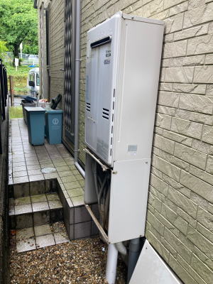 既設：リンナイ製　HT4206BRSSW3CM（RUFH-K2400SAW2-3（A)）　壁掛け標準設置